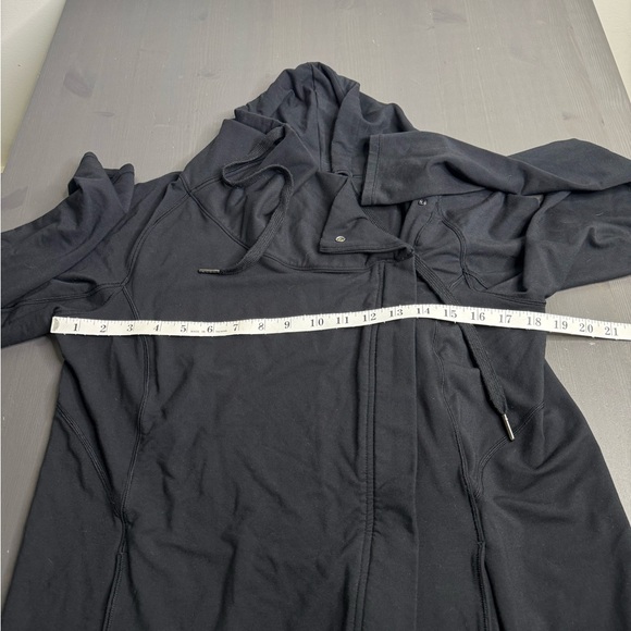 Lululemon Coast Easy Wrap - Black - Picture 7 of 10